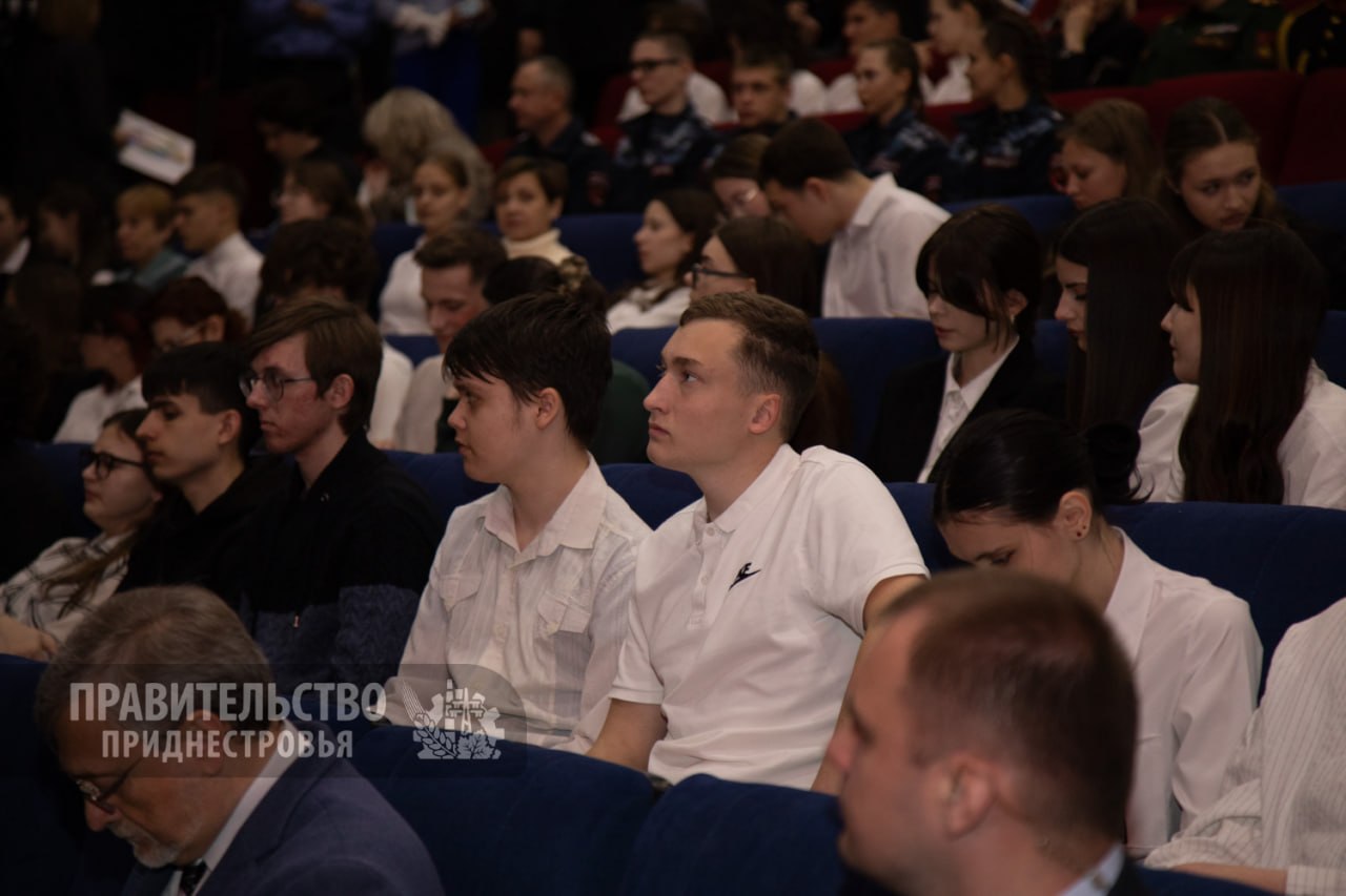 В кинотеатре «Тирасполь» состоялась премьера документального фильма «Приднестровский народ: выкованный веками» В кинотеатре «Тирасполь» состоялась премьера документального фильма «Приднестровский народ: выкованный веками»