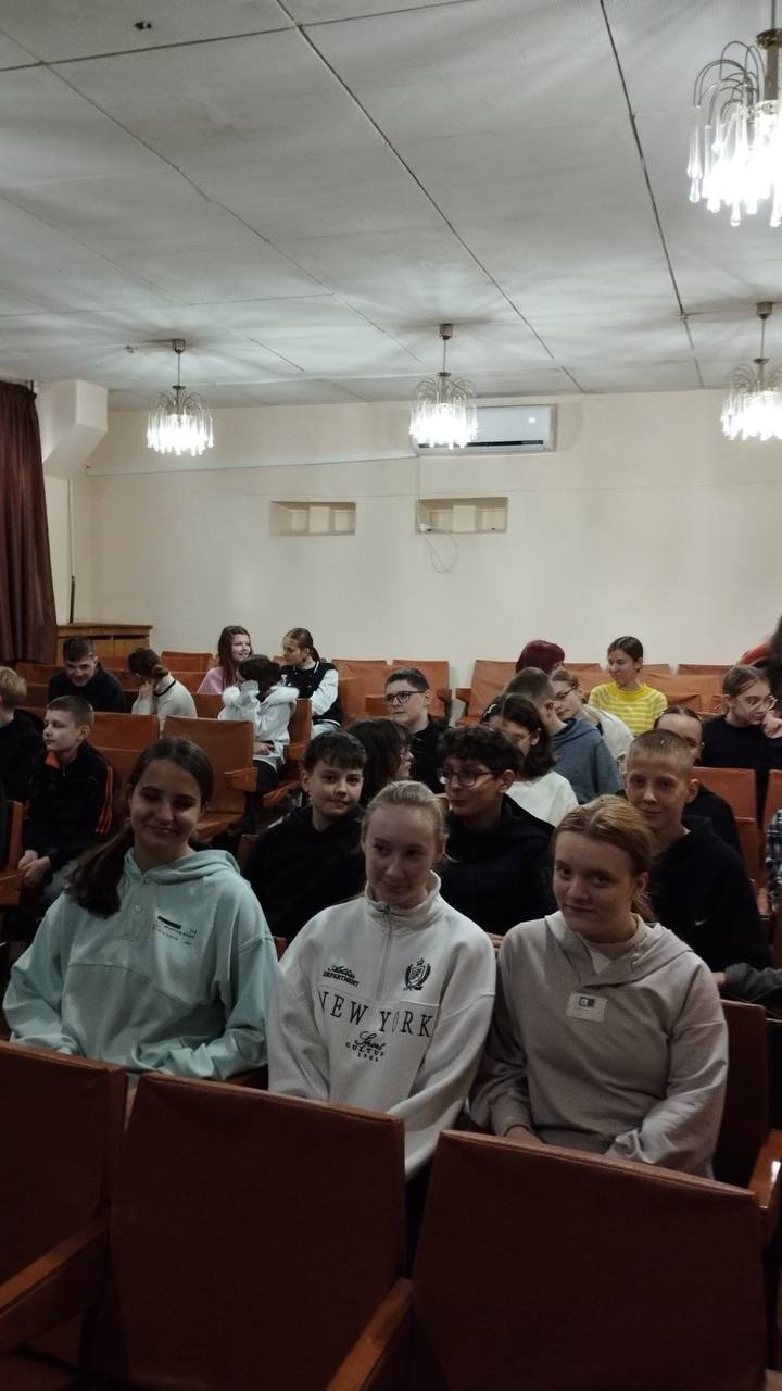 Библиотека приглашает на выставку! Библиотека приглашает на выставку!