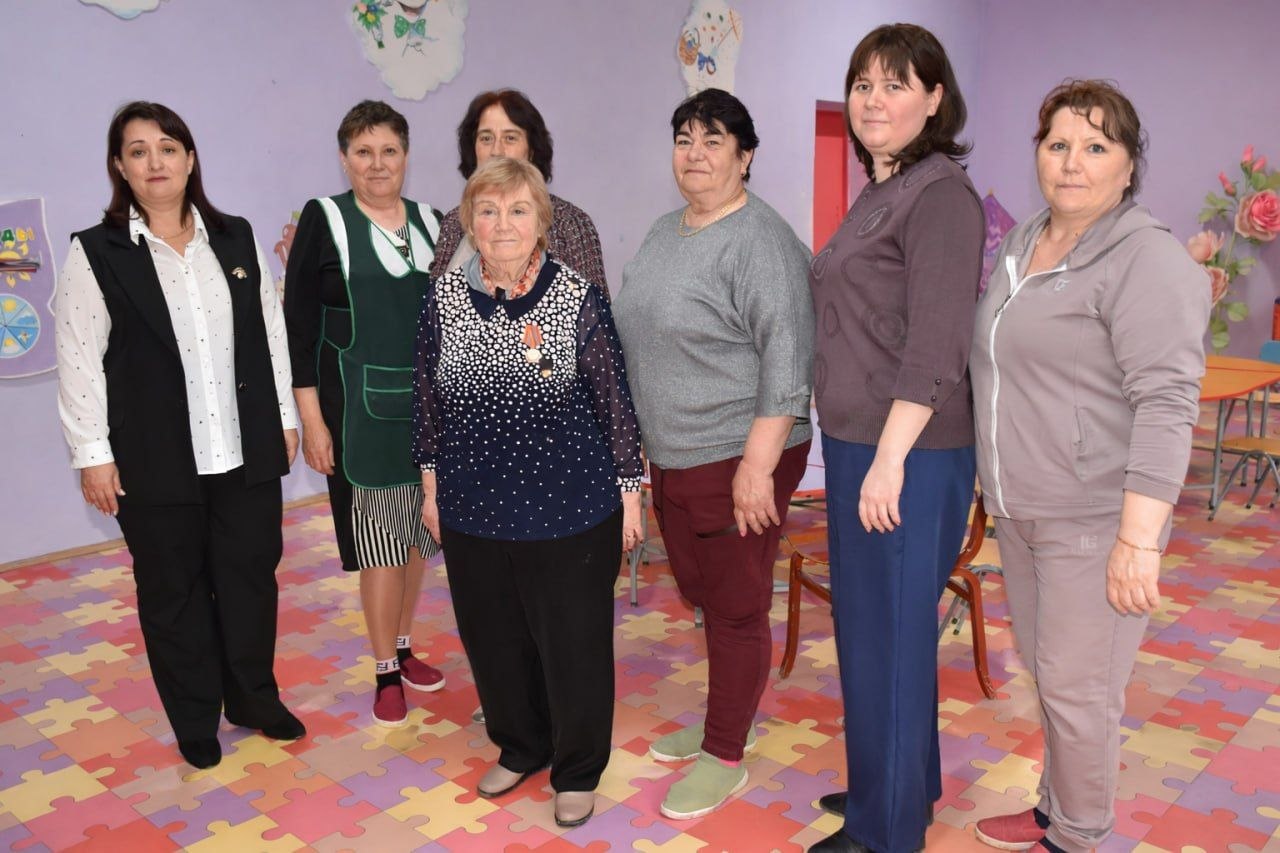 Накануне жительница села Севериновка Чебан Ася Алексеевна была удостоена медали «За трудовую доблесть» Накануне жительница села Севериновка Чебан Ася Алексеевна была удостоена медали «За трудовую доблесть»