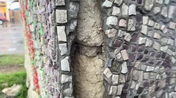 В селе Коротное хотят отреставрировать мозаичную остановку, которую построили в конце 70-х