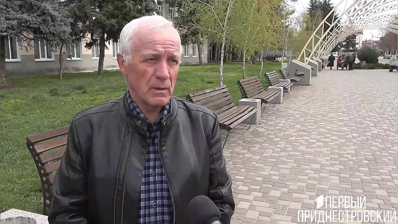 «В первую очередь пострадают обычные люди» «Они хотят задушить приднестровский народ. Но этого никогда не будет» «Только наше государство даст нам право жить так как мы хотим» «Молдова хочет нас вернуть к себе, но мы...