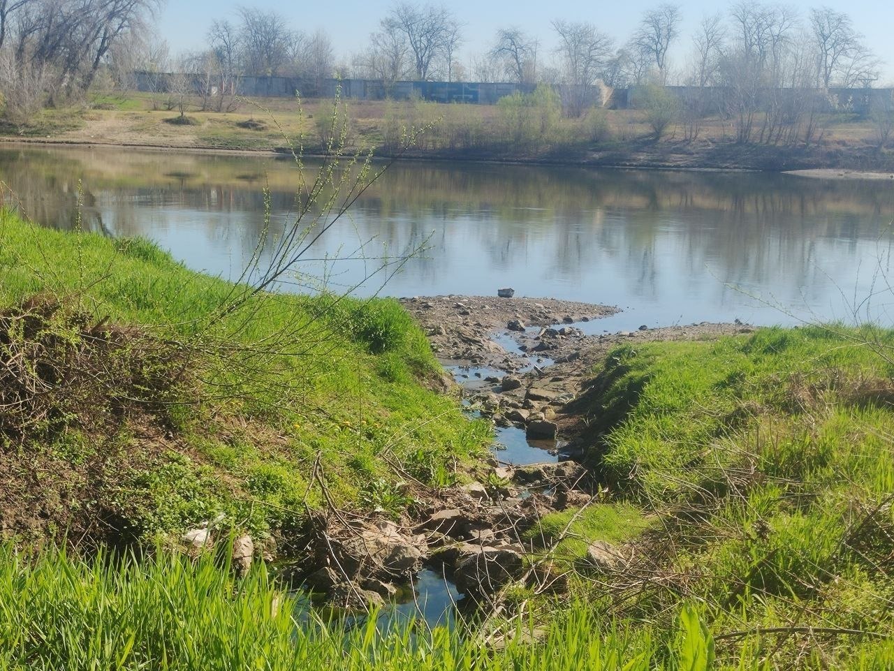 10 апреля ожидается переменная облачность, днем местами небольшой дождь