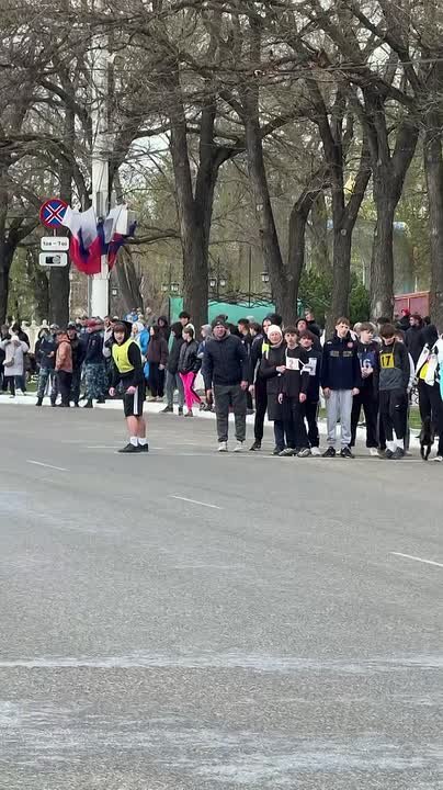 Друзья наши меньшие тоже бегут