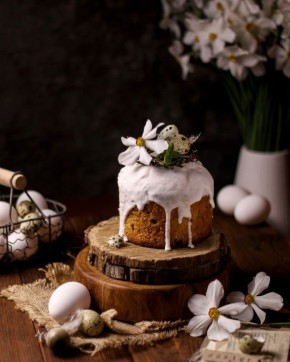 Со светлым праздником Пасхи! Христос Воскрес!