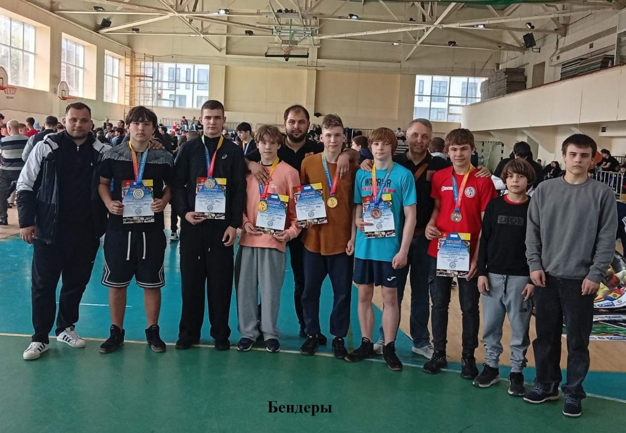 Бендерские борцы выиграли командный зачет на чемпионате Молдавии U15 Бендерские борцы выиграли командный зачет на чемпионате Молдавии U15