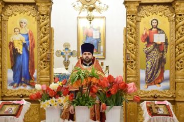 Дорогие братья и сестры! Поздравляю вас с великим и спасительным праздником Светлого Христова Воскресения!