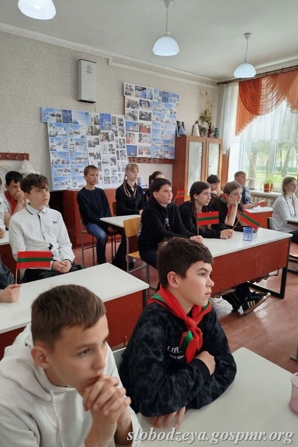 Космическая неделя в Кицканской средняя школе № 1 Космическая неделя в Кицканской средняя школе № 1