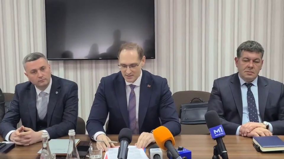 На встрече политпредставителей Приднестровья и Молдовы глава МИД ПМР Виталий Игнатьев отметил, что диалог должен приводить к конкретным договорённостям, а не оставаться обменом позициями