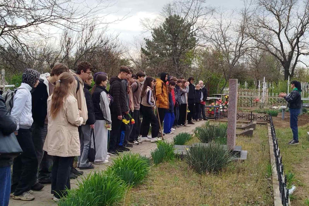 В преддверии Международного дня памятников и исторических мест учреждения Слободзейского музейного объединения проводят пешие экскурсии для школьников и воспитанников детских садов В преддверии Международного дня памятников и исторических мест учреждения Слободзейского музейного объединения проводят пешие экскурсии для школьников и воспитанников детских садов