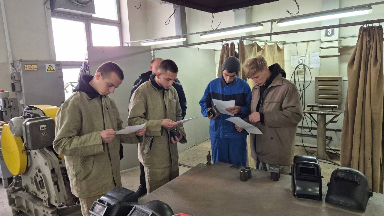 В Промышленно-строительном техникуме определили победителя республиканского конкурса профессионального мастерства «Лучший сварщик-2026» среди студентов колледжей и техникумов В Промышленно-строительном техникуме определили победителя республиканского конкурса профессионального мастерства «Лучший сварщик-2026» среди студентов колледжей и техникумов