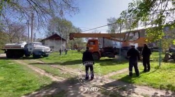 Большим и суровым машинам тоже бывает нужна помощь