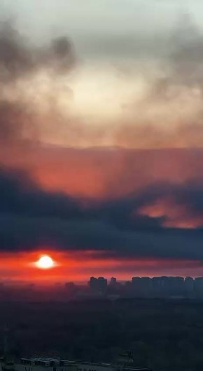 Киев накрыло густым чёрным дымом после ночных ударов