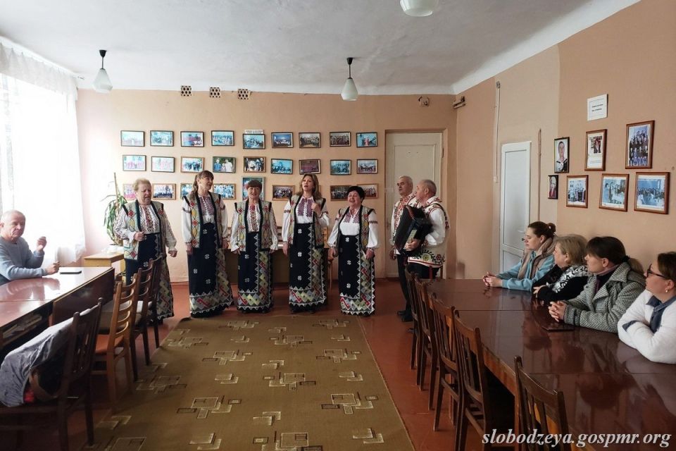 В клубе «Ветеран» прошло праздничное мероприятие, посвящённое Пасхе и наступлению весны