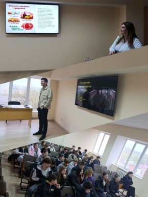 ������ ��������� ������ ����� � ��������� ������