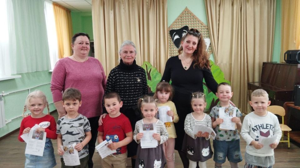 В рамках «Года читающего приднестровского народа» поэты Анна Штро и Натали Самоний провели творческую встречу в детском саду №26 в Бендерах