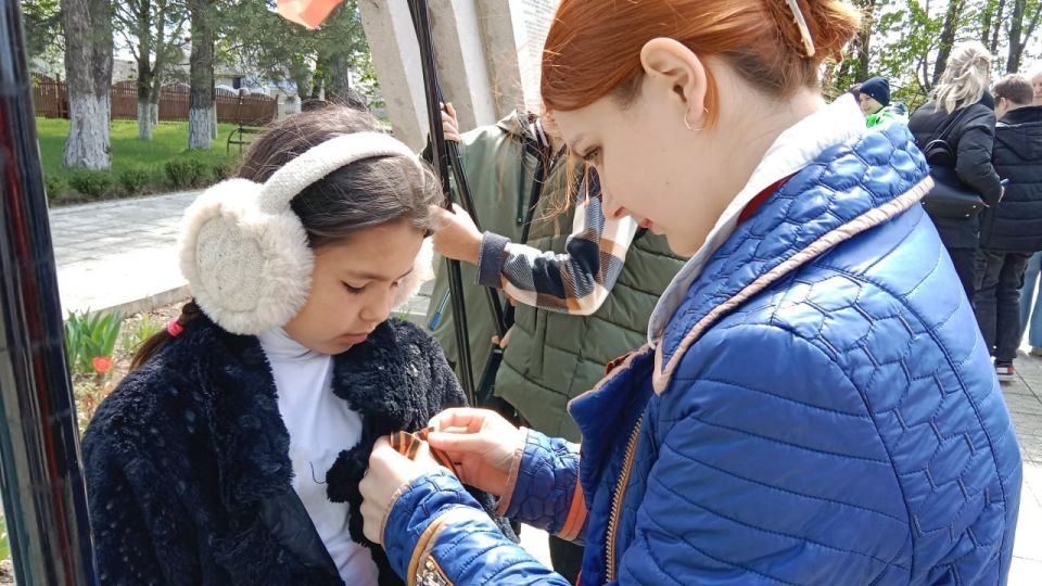 В этом году первыми участниками акции «Георгиевская ленточка» в Приднестровье стали жители села Гояны (Дубоссарский район) В этом году первыми участниками акции «Георгиевская ленточка» в Приднестровье стали жители села Гояны (Дубоссарский район)