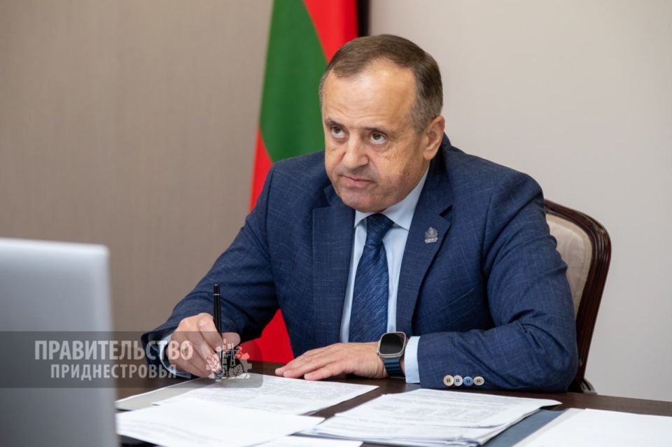 Бюджет Приднестровья работает в режиме постоянного перераспределения средств, приоритет — социальная сфера, – Александр Розенберг