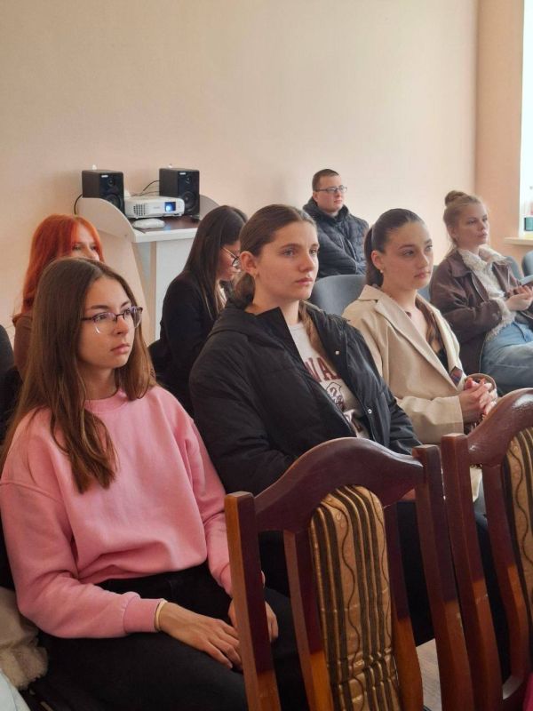 В Тирасполе стартовал проект «Медиашкола» — инициатива Министерства просвещения и Россотрудничества В Тирасполе стартовал проект «Медиашкола» — инициатива Министерства просвещения и Россотрудничества