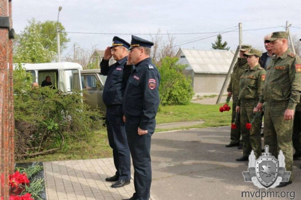 Их нельзя забыть. В преддверии Международного дня памяти о чернобыльской катастрофе, которая случилась 26 апреля 1986 года, в Рыбнице состоялся митинг-реквием Их нельзя забыть. В преддверии Международного дня памяти о чернобыльской катастрофе, которая случилась 26 апреля 1986 года, в Рыбнице состоялся митинг-реквием