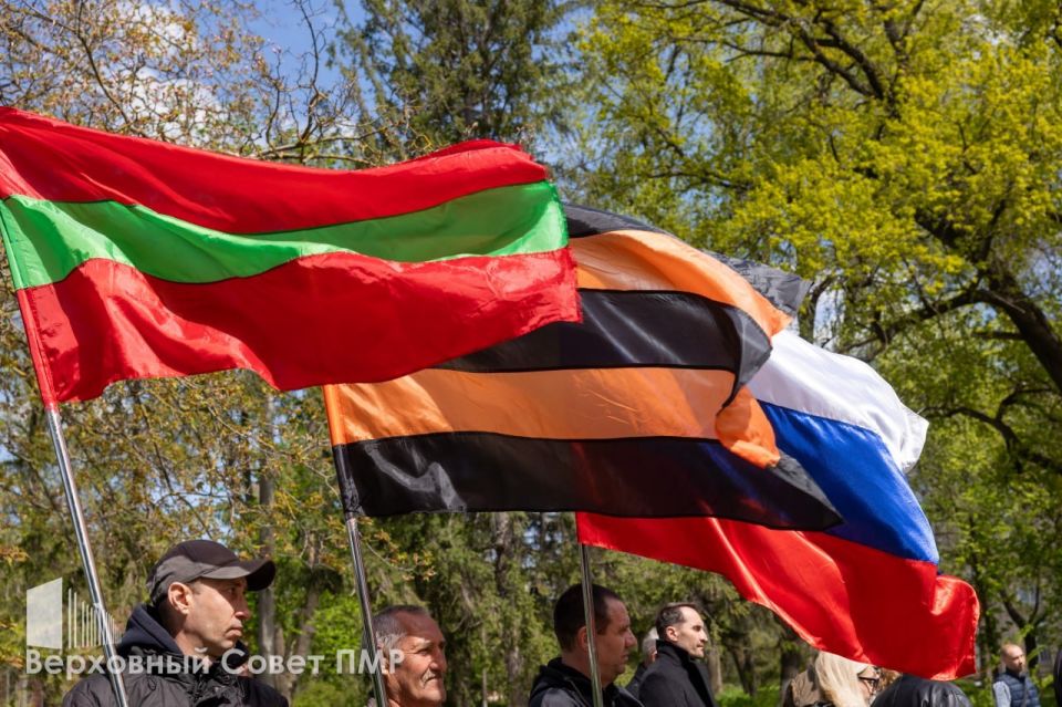 В Приднестровье продолжается акция «Георгиевская ленточка» В Приднестровье продолжается акция «Георгиевская ленточка»