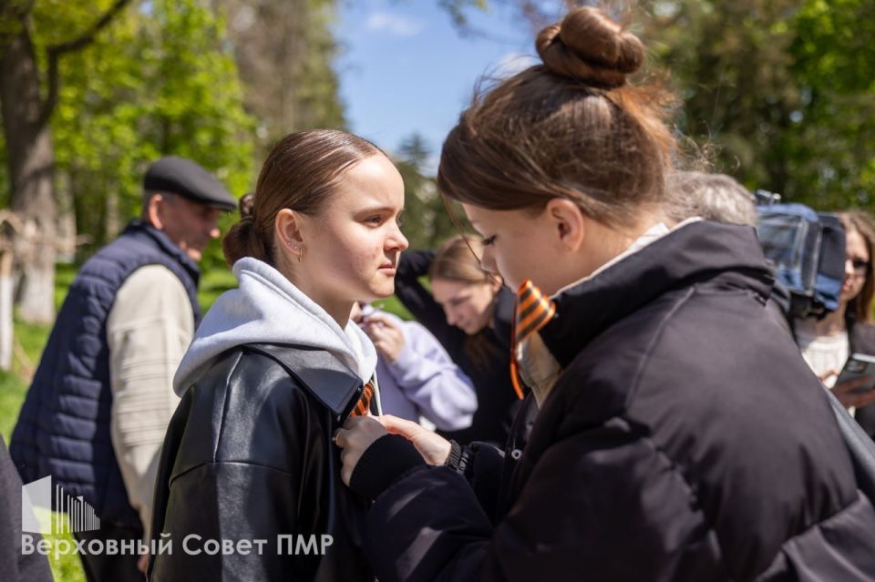 В Приднестровье продолжается акция «Георгиевская ленточка» В Приднестровье продолжается акция «Георгиевская ленточка»