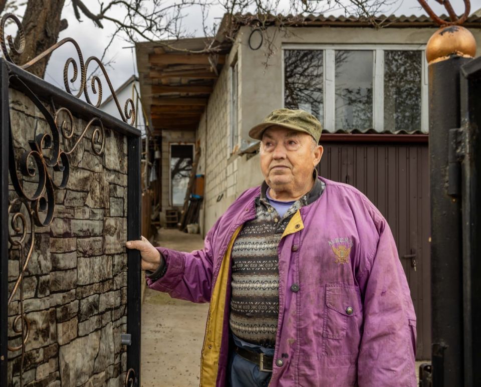 Вы слышали про село Буськи в Рыбницком районе? Это небольшой населённый пункт всего на две улицы и около 60 жителей Вы слышали про село Буськи в Рыбницком районе? Это небольшой населённый пункт всего на две улицы и около 60 жителей