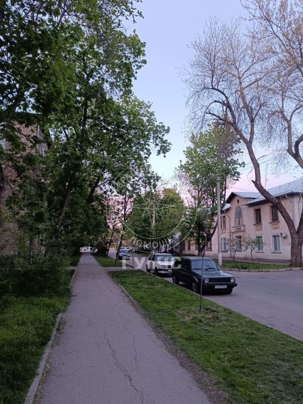 На фото, которые нам прислал сегодня подписчик переулок Труда в столице На фото, которые нам прислал сегодня подписчик переулок Труда в столице