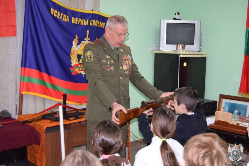 Память не тленна. В начале апреля в Молдове фактически анонсировали закрытие уникального мемориального музея, посвящённого событиям Ясско-Кишинёвской операции и Великой Отечественной войны, расположенного в селе Малиновское... Память не тленна. В начале апреля в Молдове фактически анонсировали закрытие уникального мемориального музея, посвящённого событиям Ясско-Кишинёвской операции и Великой Отечественной войны, расположенного в селе Малиновское...