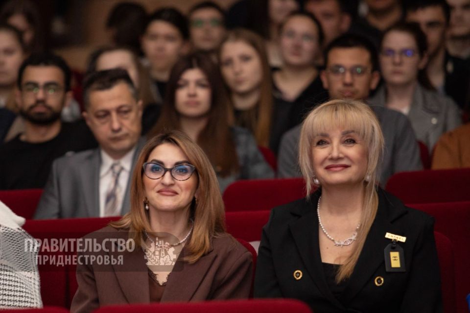 Мединституту - 35 лет. За эти годы профессорско-преподавательский состав Медицинского института им. Н. Склифосовского подготовил более 3000 специалистов Мединституту - 35 лет. За эти годы профессорско-преподавательский состав Медицинского института им. Н. Склифосовского подготовил более 3000 специалистов