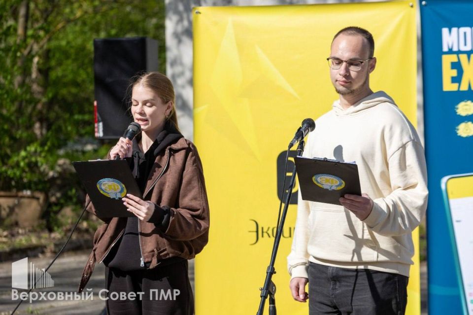 Более 300 студентов – сегодня в Кицканском лесу Более 300 студентов – сегодня в Кицканском лесу