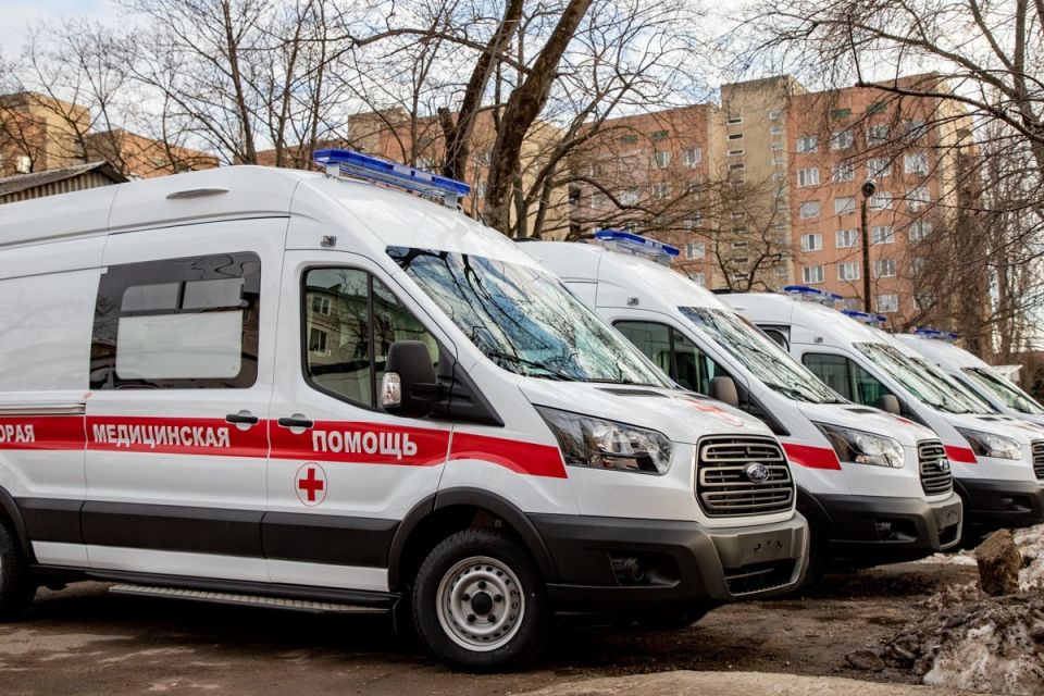 Президент ПМР Вадим Красносельский поздравил работников скорой медицинской помощи с профессиональным праздником: