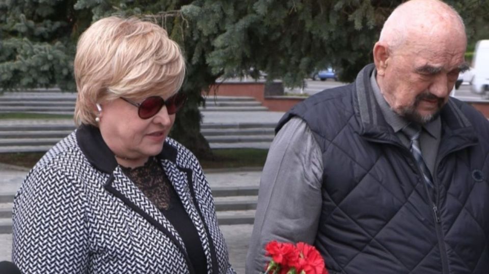 В Тирасполе почтили память Николая Остапенко — одного из основателей ПМР, скончавшегося 34 года назад после нападения террористов группы «Бужор» В Тирасполе почтили память Николая Остапенко — одного из основателей ПМР, скончавшегося 34 года назад после нападения террористов группы «Бужор»