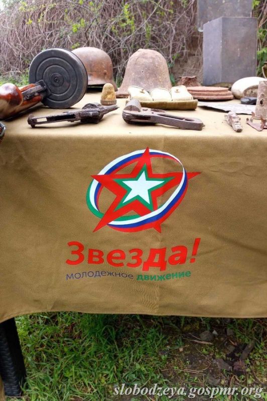 Село Парканы присоединилось к акции «Георгиевская ленточка» Село Парканы присоединилось к акции «Георгиевская ленточка»