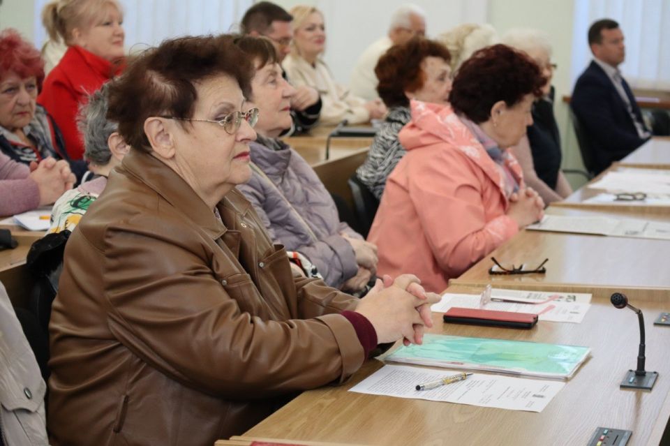 Сегодня в актовом зале Дома Советов состоялось заседание Общественного Совета г. Тирасполь, прошло обсуждение ключевых вопросов жизни города Сегодня в актовом зале Дома Советов состоялось заседание Общественного Совета г. Тирасполь, прошло обсуждение ключевых вопросов жизни города
