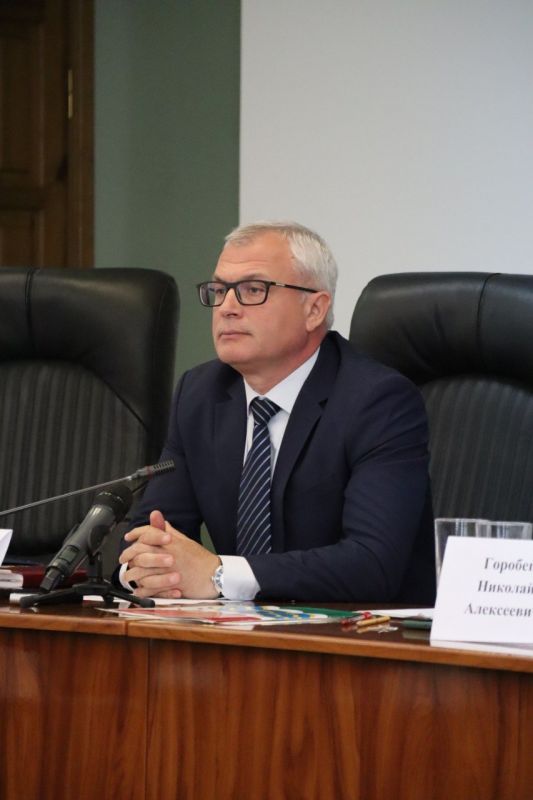 Сегодня в актовом зале Дома Советов состоялось заседание Общественного Совета г. Тирасполь, прошло обсуждение ключевых вопросов жизни города Сегодня в актовом зале Дома Советов состоялось заседание Общественного Совета г. Тирасполь, прошло обсуждение ключевых вопросов жизни города