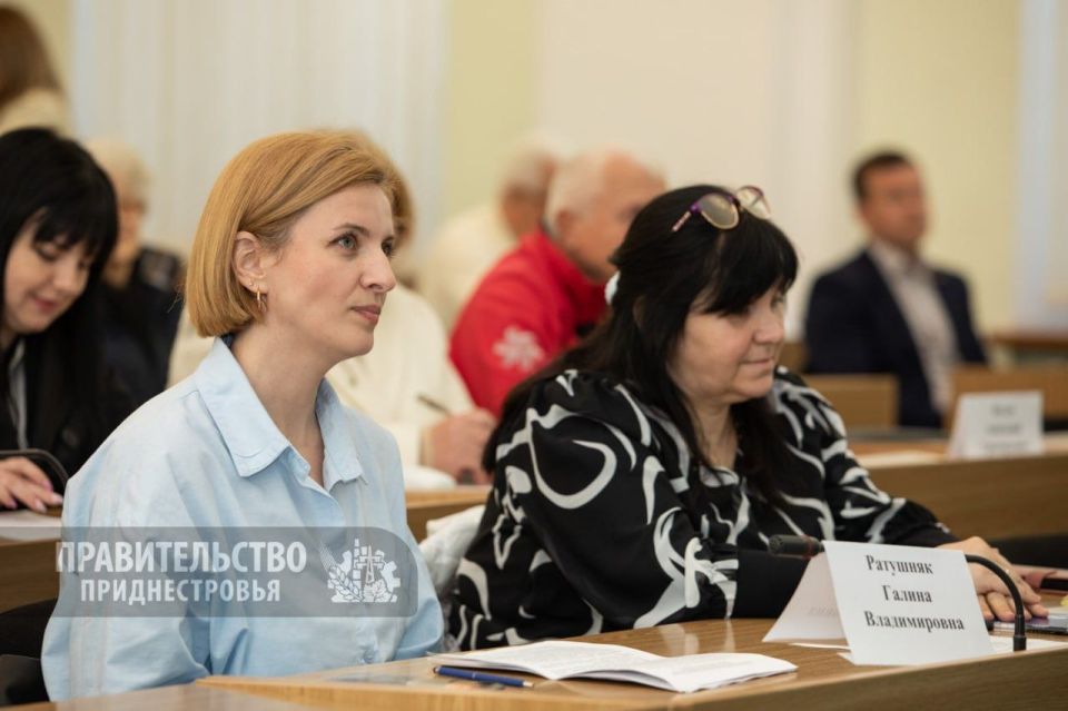 В Тирасполе обсудили проблему буллинга в школах на заседании Общественного совета с участием Правительства В Тирасполе обсудили проблему буллинга в школах на заседании Общественного совета с участием Правительства