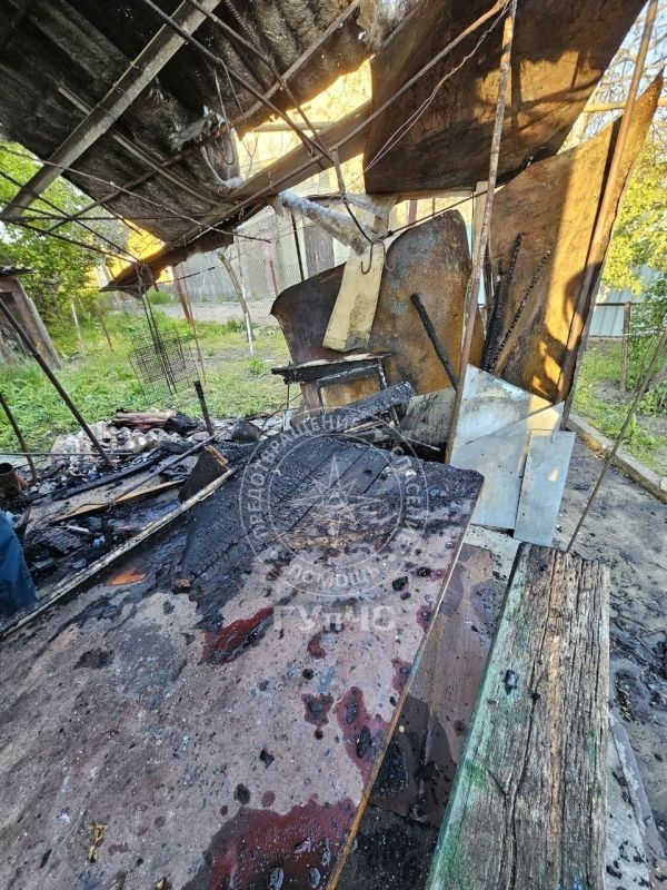 Беседка сгорела. Двое человек в больнице Беседка сгорела. Двое человек в больнице