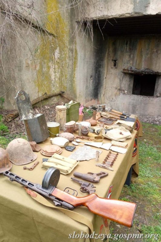 Село Парканы присоединилось к акции «Георгиевская ленточка» Село Парканы присоединилось к акции «Георгиевская ленточка»