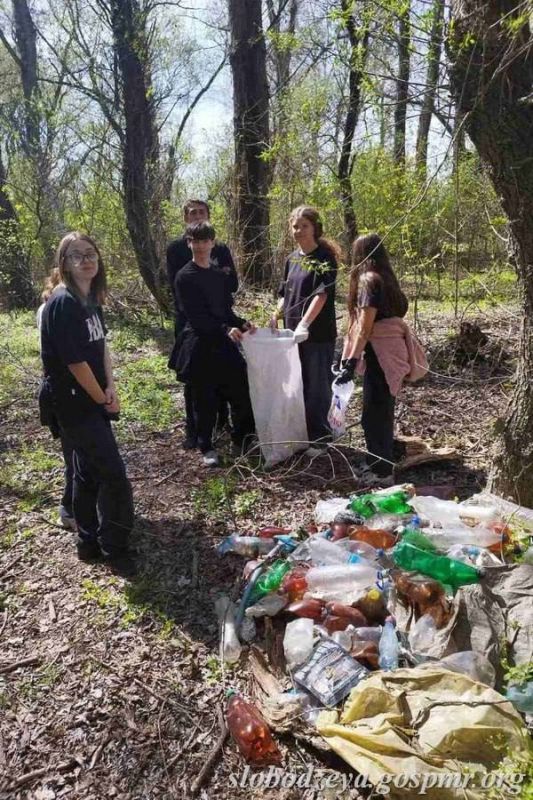 180 мешков мусора и около 8 кубометров крупногабаритных отходов собрали в Слободзейском районе по итогам весеннего этапа экологической акции «Чистые берега» 180 мешков мусора и около 8 кубометров крупногабаритных отходов собрали в Слободзейском районе по итогам весеннего этапа экологической акции «Чистые берега»
