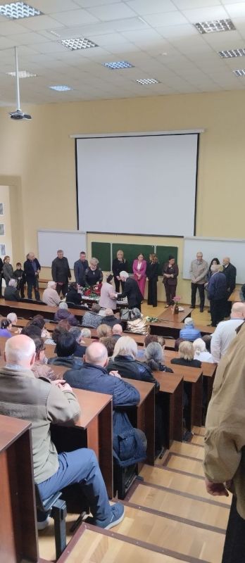 В мединституте прощаются с Александром Ботезату В мединституте прощаются с Александром Ботезату