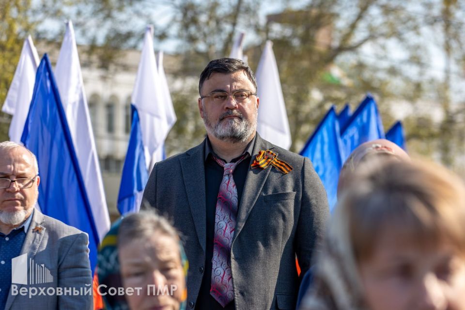 Торжественное богослужение у Георгиевской часовни Торжественное богослужение у Георгиевской часовни
