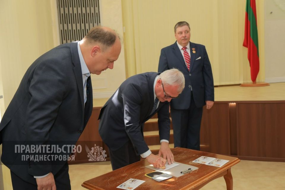 Во Дворце Республики прошло торжественное собрание к юбилею архивной службы Во Дворце Республики прошло торжественное собрание к юбилею архивной службы