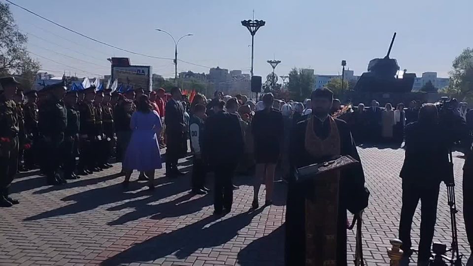 На столичном Мемориале Воинской Славы проходит праздничное богослужение в день памяти святого великомученика Георгия Победоносца