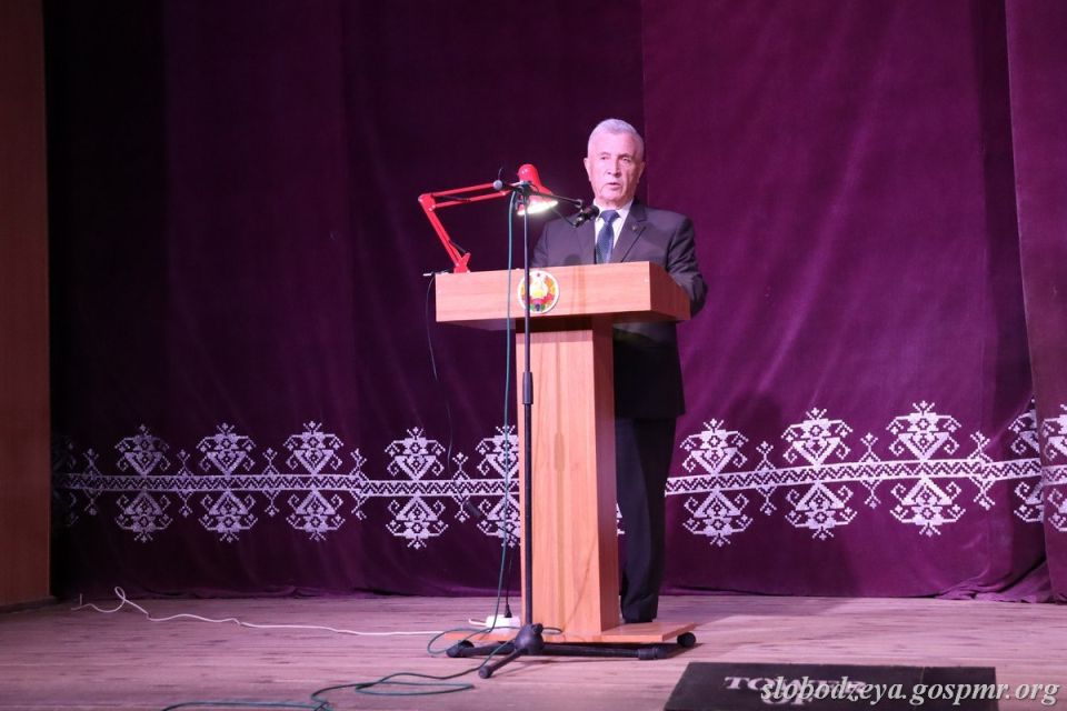 В РДК прошёл показ фильма «Приднестровский народ: выкованный веками» для сотрудников госадминистрации, организаций и учреждений района