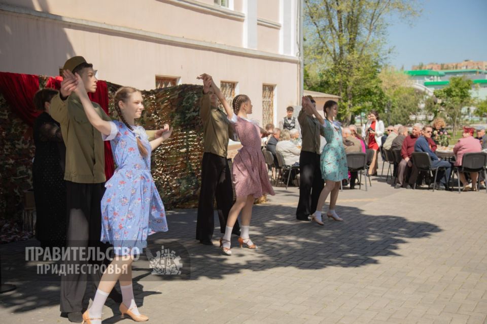Бойцы вспоминают минувшие дни Бойцы вспоминают минувшие дни