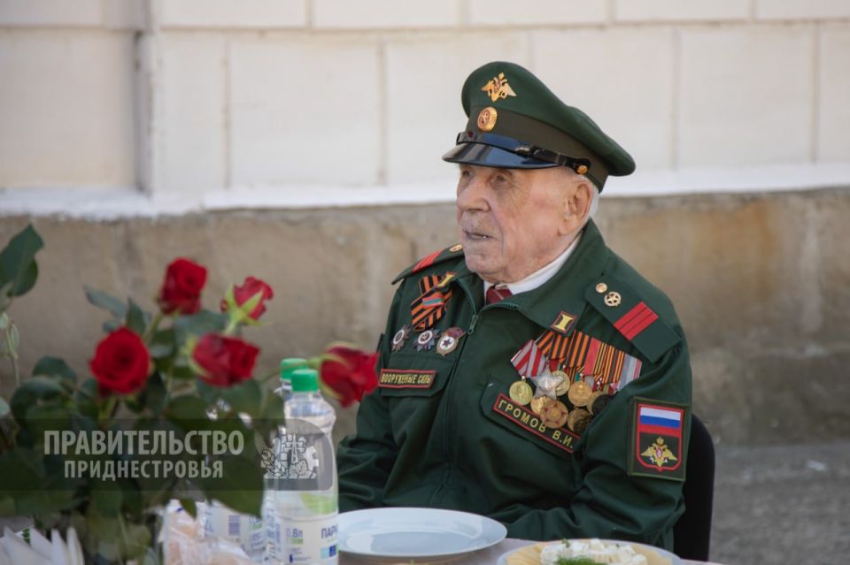 Бойцы вспоминают минувшие дни Бойцы вспоминают минувшие дни