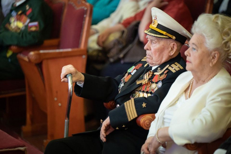 Победные песни для героев. Во Дворце Республики прошёл праздничный концерт «Навечно в памяти народной» Победные песни для героев. Во Дворце Республики прошёл праздничный концерт «Навечно в памяти народной»