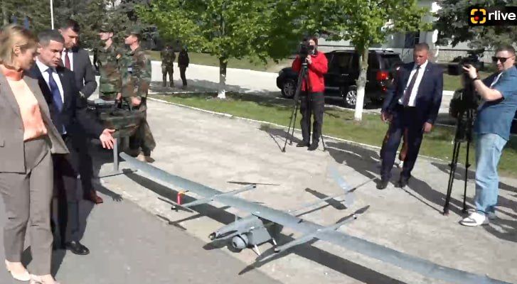 Кая первым делом посетила МО Молдовы, где её показали на что тратят деньги ЕС, на дроны в первую очередь Кая первым делом посетила МО Молдовы, где её показали на что тратят деньги ЕС, на дроны в первую очередь