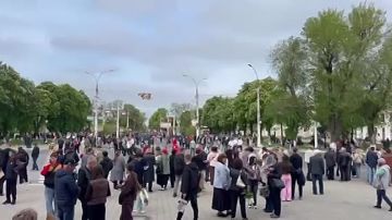 �� ����� 9:30, ������ �����