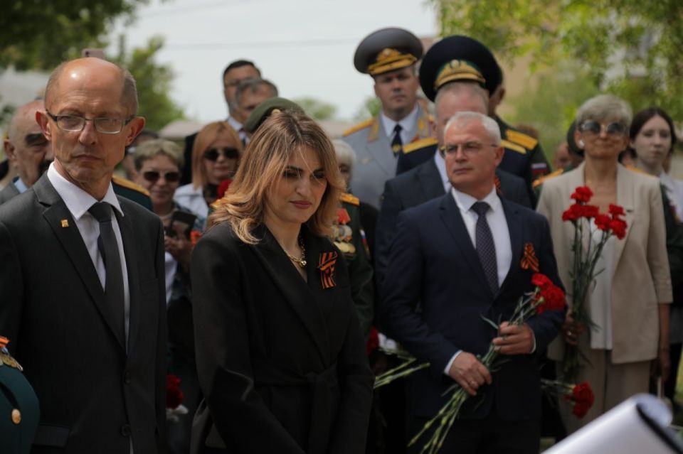 На территории ОГРВ открыли памятник медсёстрам, которые спасали жизни красноармейцев На территории ОГРВ открыли памятник медсёстрам, которые спасали жизни красноармейцев